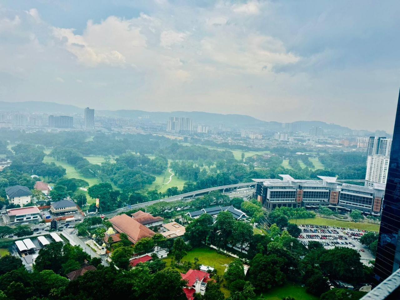 Crown Suites The Manor Klcc Kuala Lumpur City Center Exteriör bild