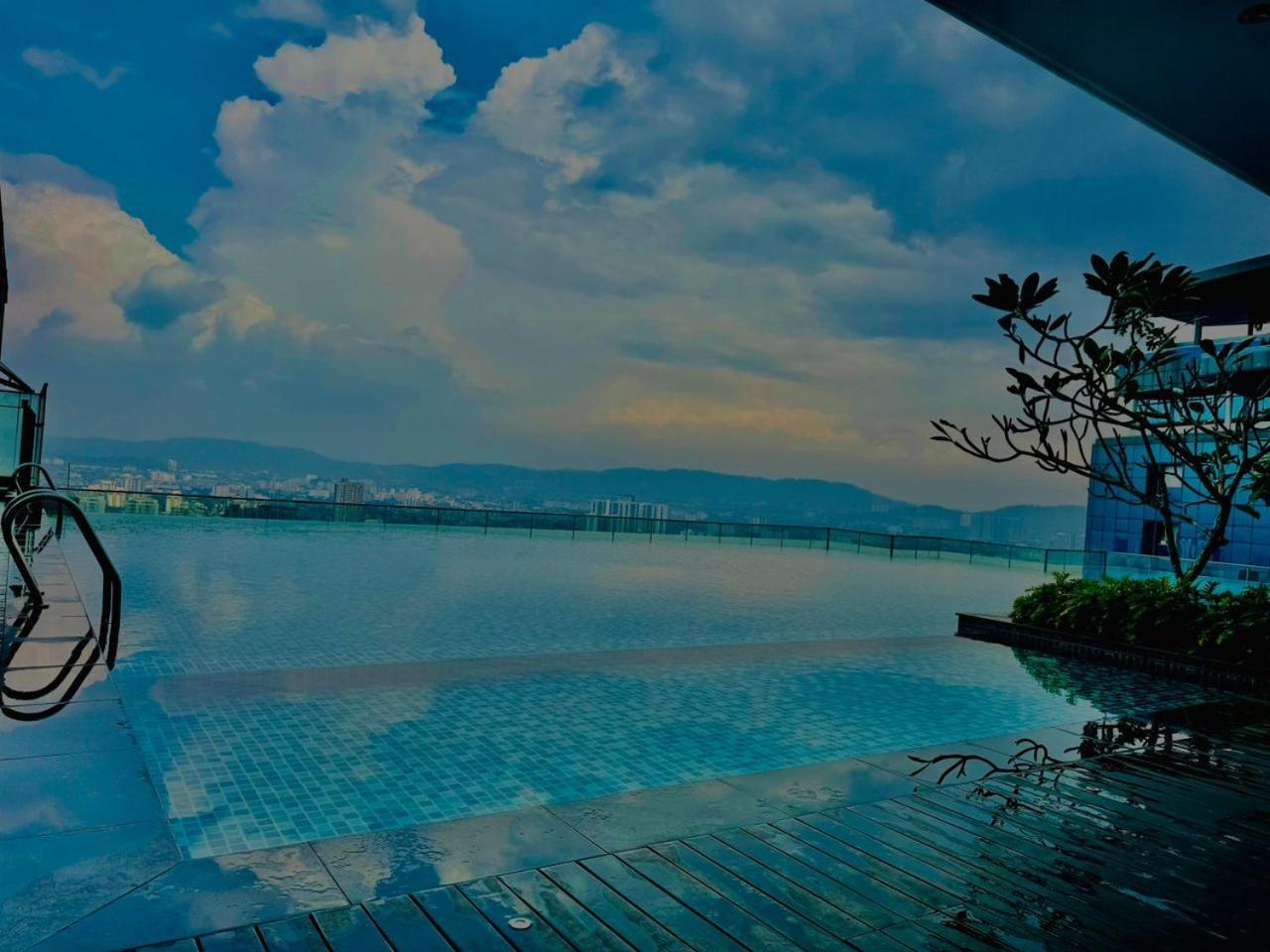 Crown Suites The Manor Klcc Kuala Lumpur City Center Exteriör bild