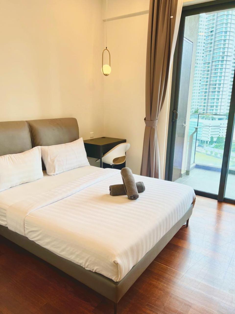 Crown Suites The Manor Klcc Kuala Lumpur City Center Exteriör bild