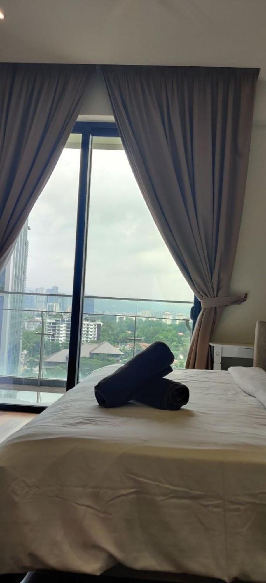 Crown Suites The Manor Klcc Kuala Lumpur City Center Exteriör bild